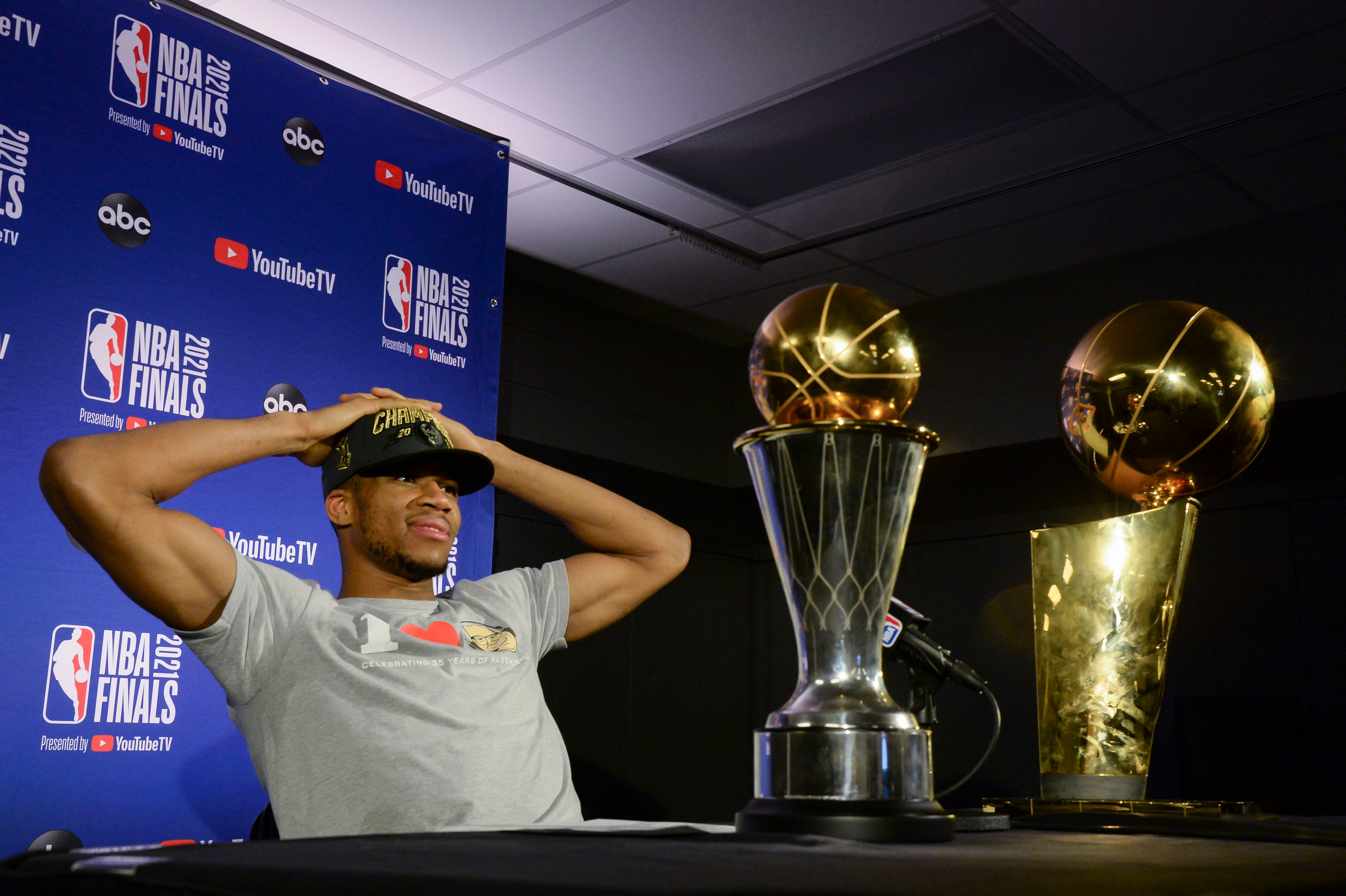 开云-密尔沃基雄鹿发布备战花絮，赛后内部沟通，欧篮联任务艰巨，身体对抗强度拉满的简单介绍